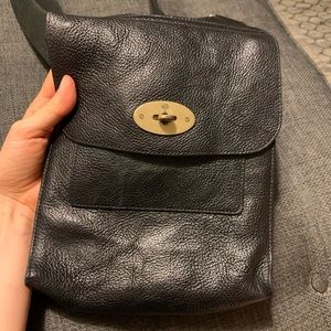 Antony Black Small Classic Grain Shoulder Bag